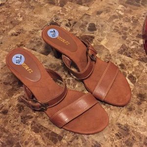 NWOT Aerosoles Sandal 👡